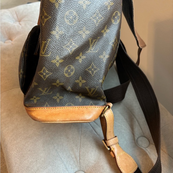 Louis Vuitton Monogram Canvas Montsouris GM backpack - Picture 15 of 16